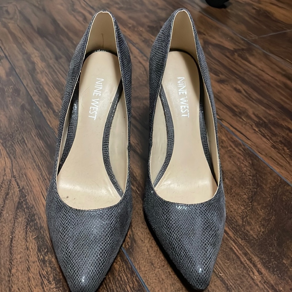 Neew Gray snake skin (vegan) pumps